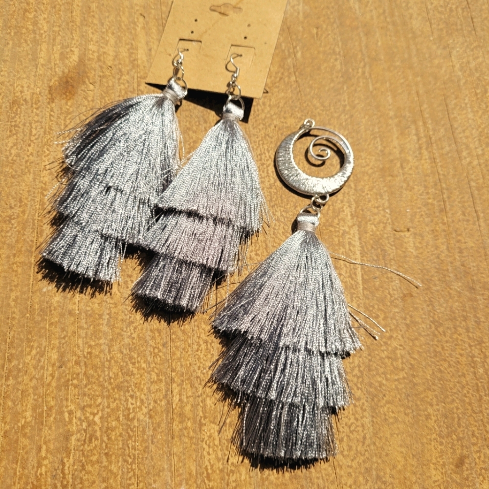 Silver Tassel Earrings & Necklace Set
